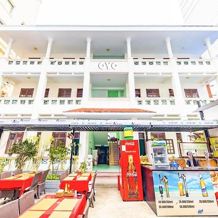 Oyo 381 Tuyet Mai Hotel Nha Trang Esterno foto