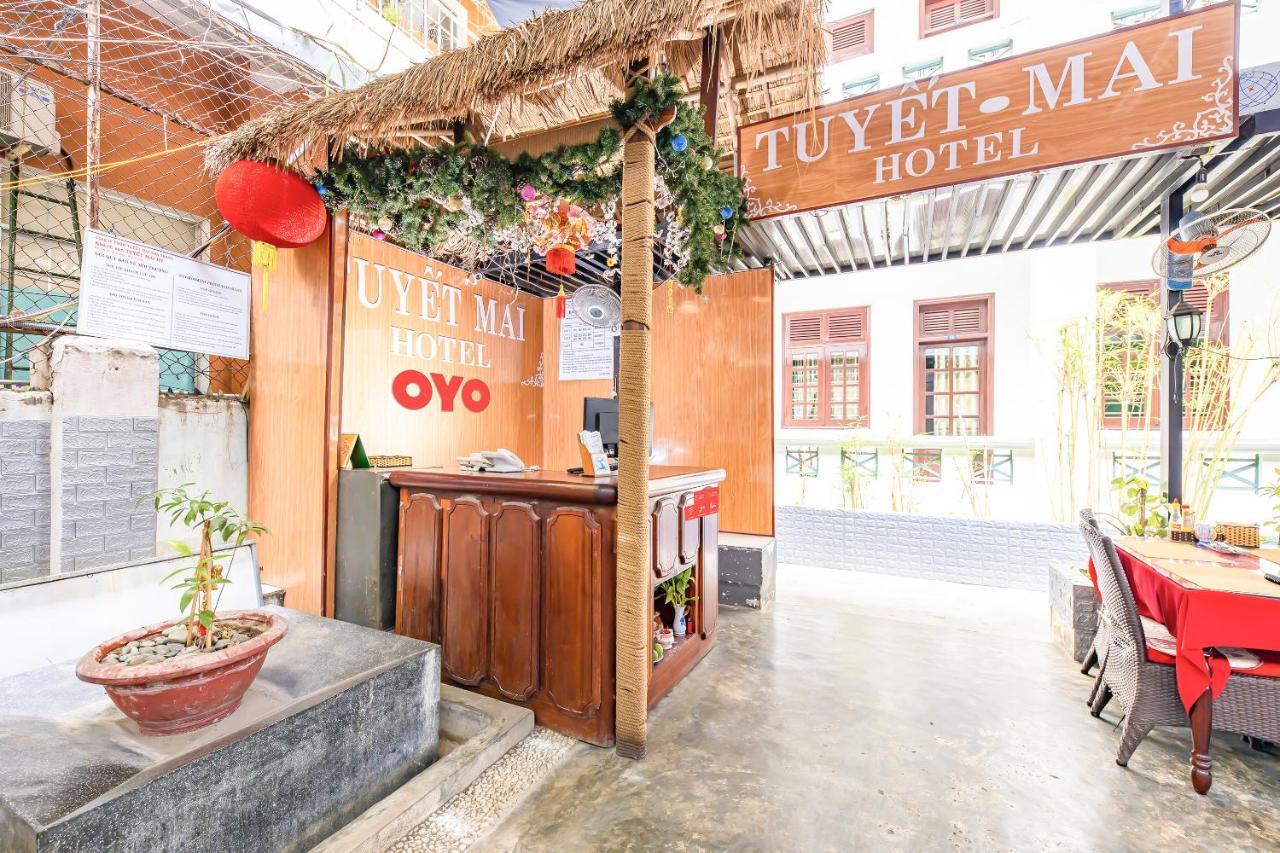Oyo 381 Tuyet Mai Hotel Nha Trang Esterno foto