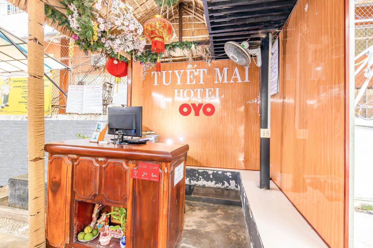 Oyo 381 Tuyet Mai Hotel Nha Trang Esterno foto