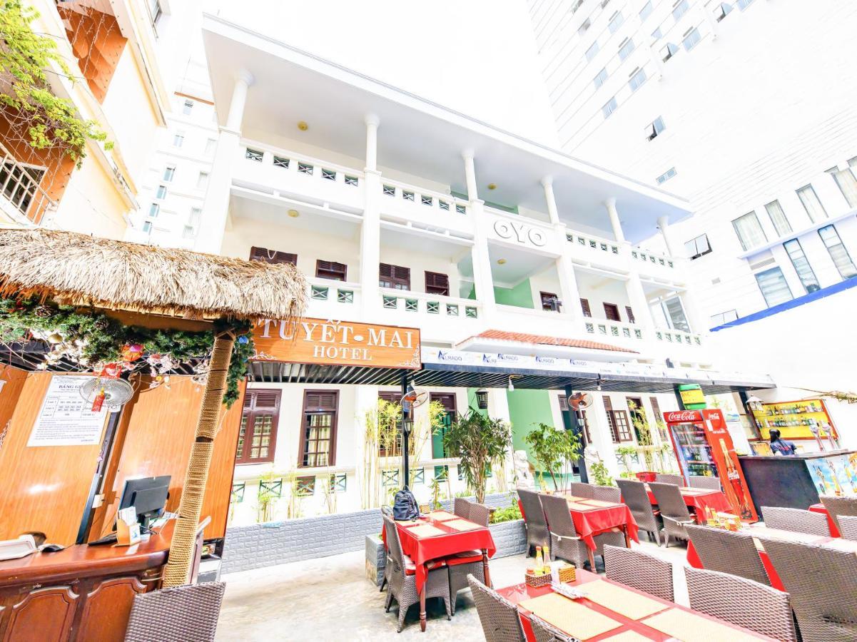 Oyo 381 Tuyet Mai Hotel Nha Trang Esterno foto